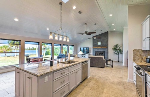 Callaway House | Waterfront Callaway Bayou Home with View and Boat Slip