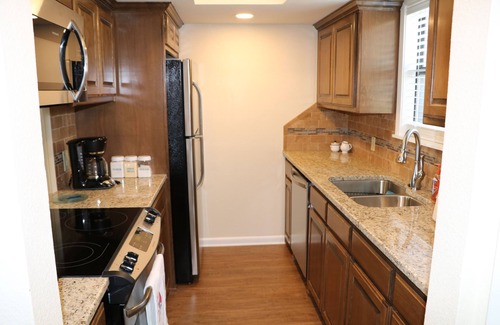 Lake Hamilton Condo | Waterfront Condo, Great Views, and Great Location.