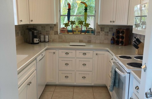 Matlacha Cottage | Waterfront cottage in Matlacha, FL - Unavailable at this time due to Hurr Ian.🌴