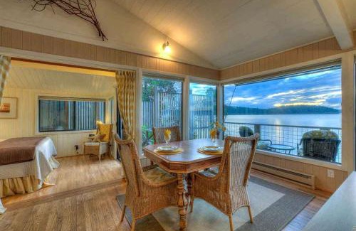 Deer Harbor House | Waterfront Cottage Rental with Spectacular Sunset Views on Orcas Island, Washington