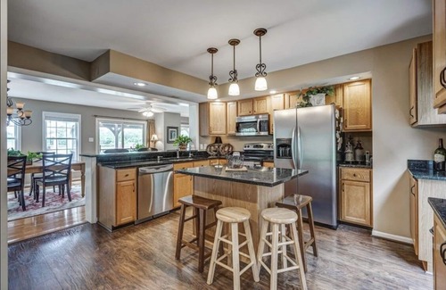 Wicomico Church House | WATERFRONT GETAWAY in KilmarnockVa with Tesla charger