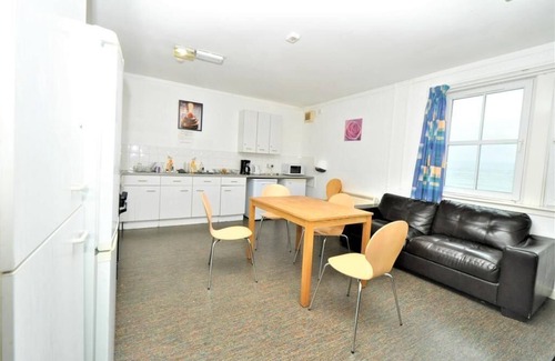 Greenock House | Waterfront Guest Accommodation