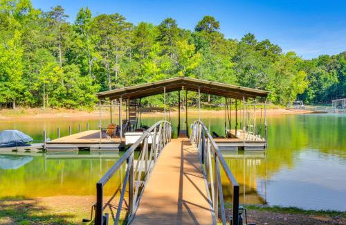 Reed Creek Apartment | Waterfront Hartwell Apartment with Dock Access!