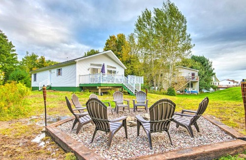 Union Dale House | Waterfront Hideaway about 3 Mi to Elk Mountain!