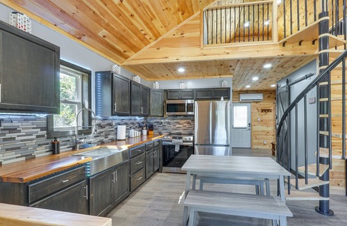 Gravois Mills House | Waterfront Home in Gravois Mills w/Deck & Beach