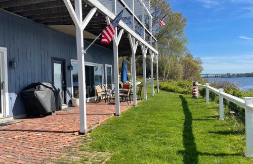 Conning Towers Nautilus Park Apartment | Waterfront Home with a View