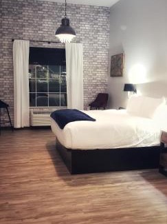 Prairie Du Chien Hotel | Waterfront Hotel