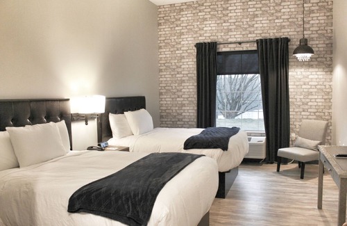 Prairie Du Chien Hotel | Waterfront Hotel