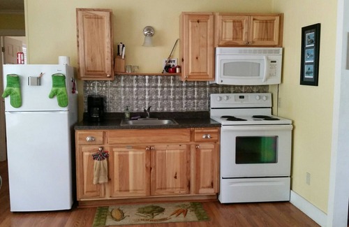 Broaddus House | WATERFRONT House in Peaceful Cove w/Great Fishing