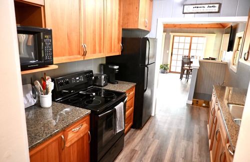 Waupaca House | Waterfront house on Miner Lake- Waupaca Chain