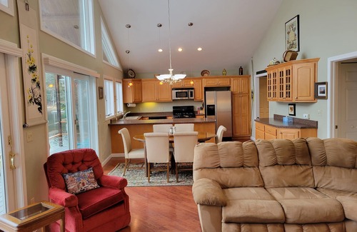 Sugar Hill House | Waterfront House/Ski House Just Outside Franconia Notch Natures Paradise