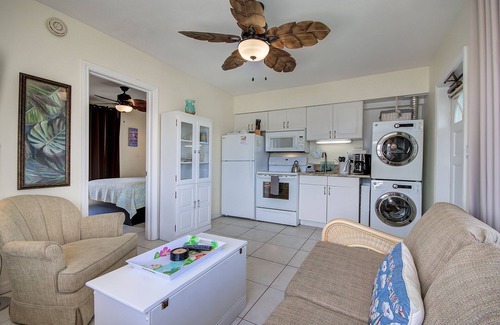 Bay Esplanade Condo | Waterfront King Suite