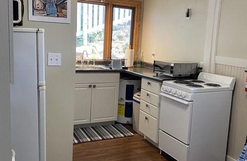 Peninsular Park House | Waterfront Lake Cottage - Upper Nemahbin Lake