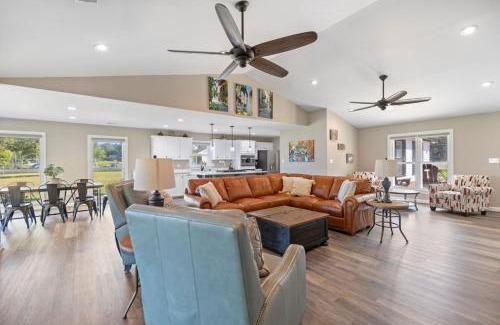 Chappells Villa | waterfront Lake Greenwood boat launch king beds hot tub fire pit sun sets pellet grill private peninsula