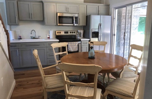 Hiwassee Cottage | Waterfront Lake Home (Claytor Lake) near VT and RU