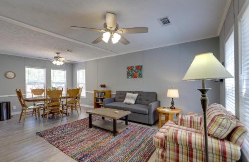 Eatonton House | Waterfront Lake Sinclair Home Dock and Grill!