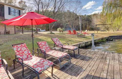 Shelby House | Waterfront Lay Lake Retreat with Dock and 3 Piers!