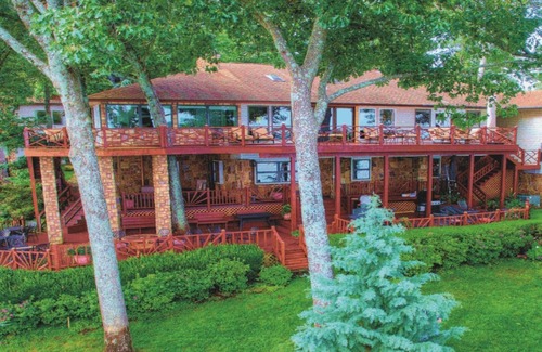 Eucha House | Waterfront Lodging on Dream Catcher point/Discount for the season.