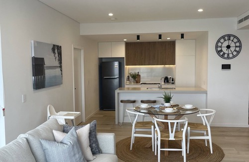 Shell Cove Apartment | Waterfront Luxury 2 bedroom apr-Shellcove
