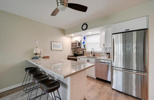 Marco Island Apartment | Waterfront Marco Island Condo with Pool and Hot Tub!
