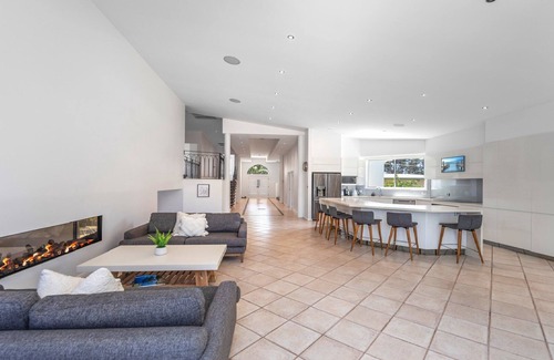 Chittaway Point House | 'Waterfront Oasis' by Accom Holidays