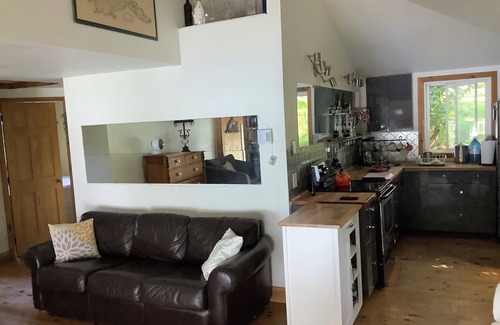 Howe Island Cottage | Waterfront oasis at Zoe’s Lagoon, 1000 islands