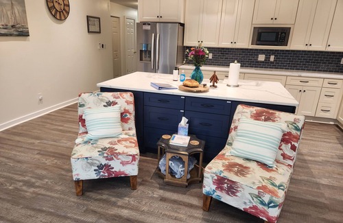 Lusby House | Waterfront Oasis