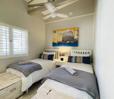 Selection Beach Apartment | Waterfront Ocean Views