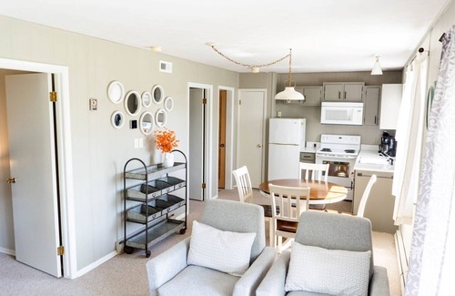 Bellmore Apartment | Waterfront on Raccoon Lake