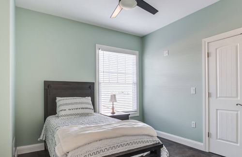 Buffalo Springs House | Waterfront Property @BSL with Incredible Sunsets!