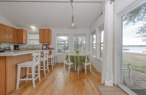 Frisco House | WaterFront Rentals Lake Lewisville- Lake Houses near each other