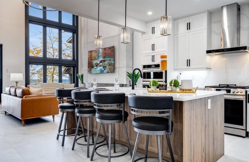 Leamington House | Waterfront Serenity meets Modern Luxury