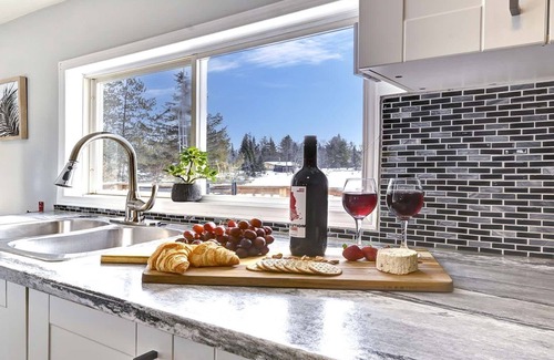 Namur Ski Chalet | Waterfront Spa Affordable 4 to 5 people