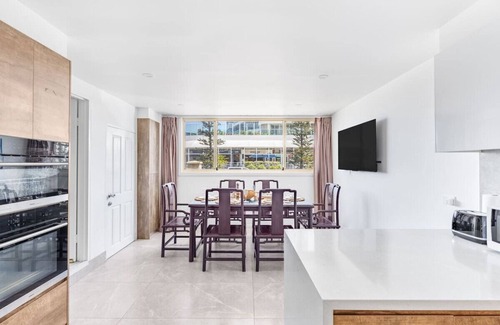 Labrador House | WaterFront Stunning Antique 4Rms/7Beds HolidayHome