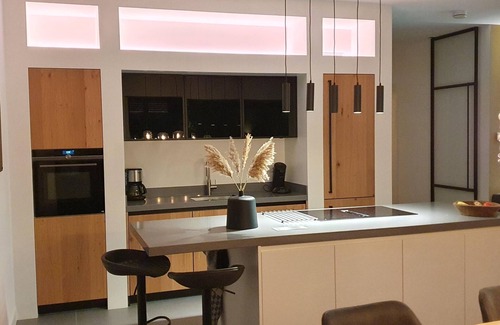 Zeewolde Villa | Waterfront villa, forest & golf club