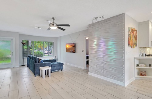 Pompano Isles House | Waterfront Villa – Gorgeous 4 BDR w/Private Pool and Dock, Close to Beach!