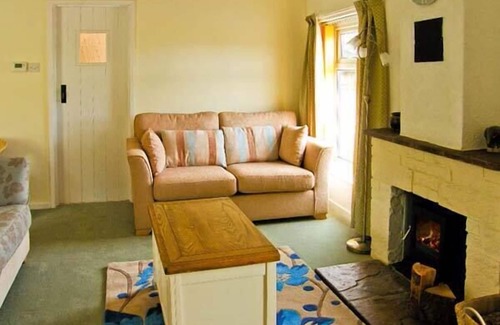 Ruswarp Cottage | WATERLOO COTTAGE ANNEXE, pet friendly, with open fire in Ruswarp
