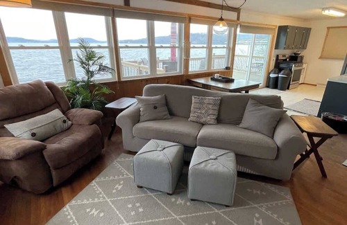 Merrimac House | Waters Edge Cottage S