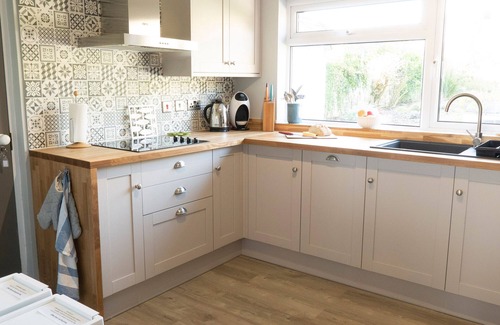 St Brides Cottage | WATERS EDGE, pet friendly, country holiday cottage in Dale