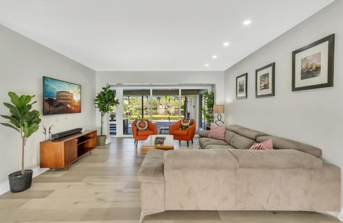 Weston House | WatersEdge - Lakefront Beauty, Saltwater Pool