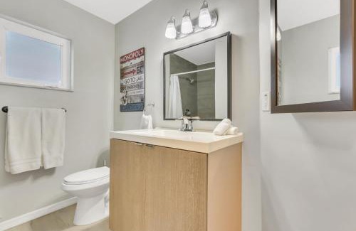 Weston House | WatersEdge - Lakefront Beauty, Saltwater Pool