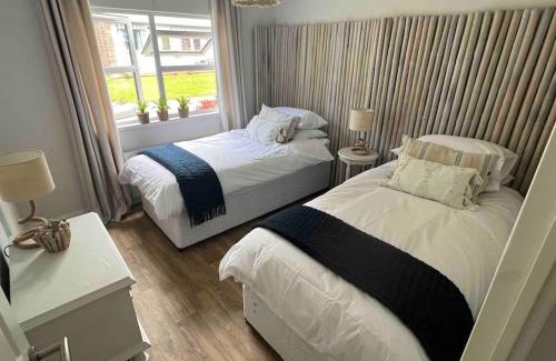 Weybourne Ski Chalet | Waterside Lodge, Weybourne, Holt