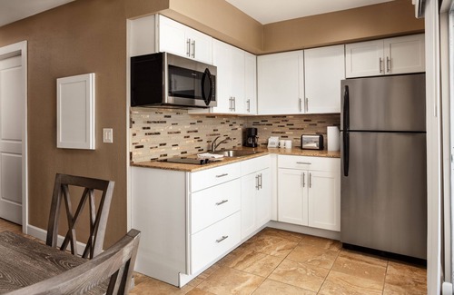 Key Largo Hotel | Waterside Suites & Marina