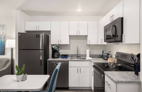 Plymouth Hotel | WaterWalk Extended Stay by Wyndham Minneapolis - Plymouth