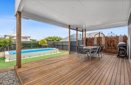 Ocean Grove House | Waterways Luxury Poolside Retreat in Prime Location