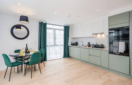 Watford Apartment | Watford Cassio Luxury - Modernview Serviced Accommodation