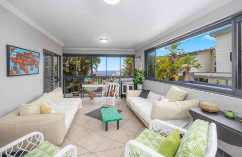 Port Macquarie Apartment | Watonga Rocks - couples retreat
