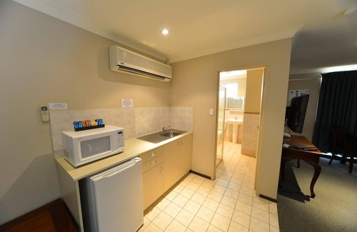 Wattle Grove Hotel | Wattle Grove Motel