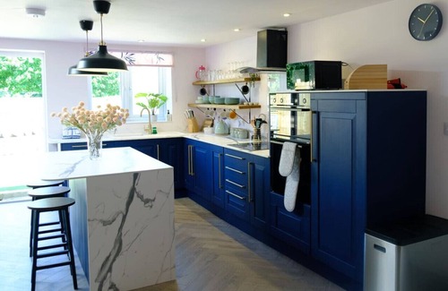 Pilning Cottage | Wave Cottage Bristol