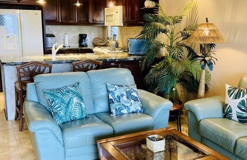 Ualapue Condo | Wavecrest 2 bdr beautiful ocean view ground level unit with Washer-Dryer.